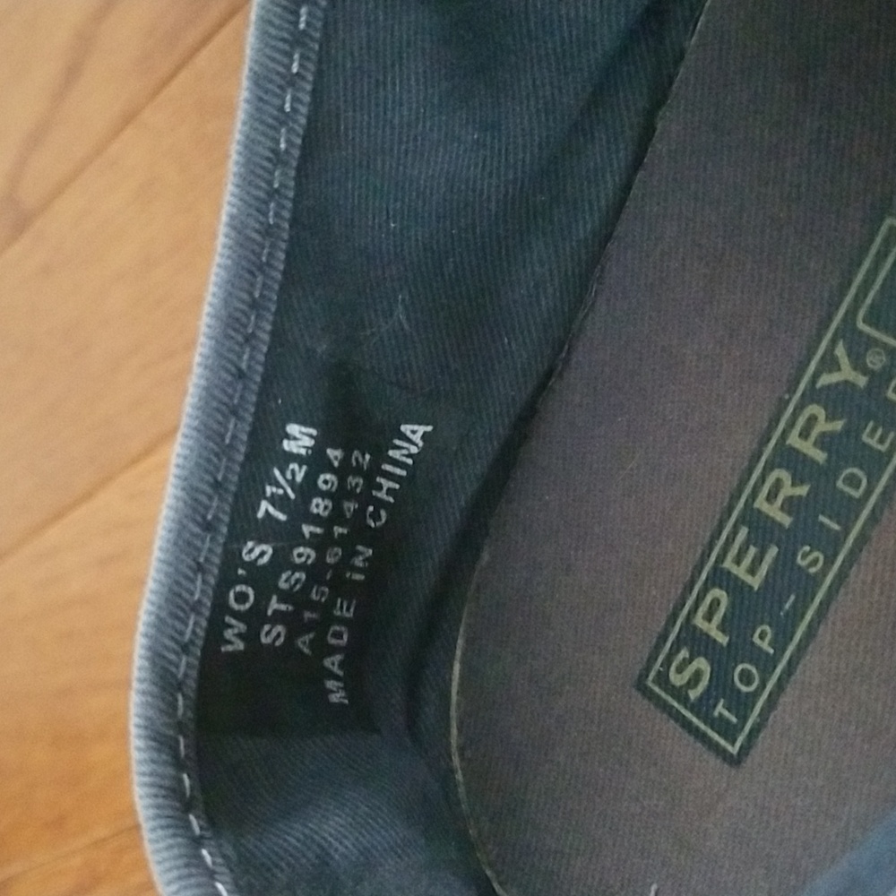 Sperry distressed slip on sneaker - Picture 5 of 9